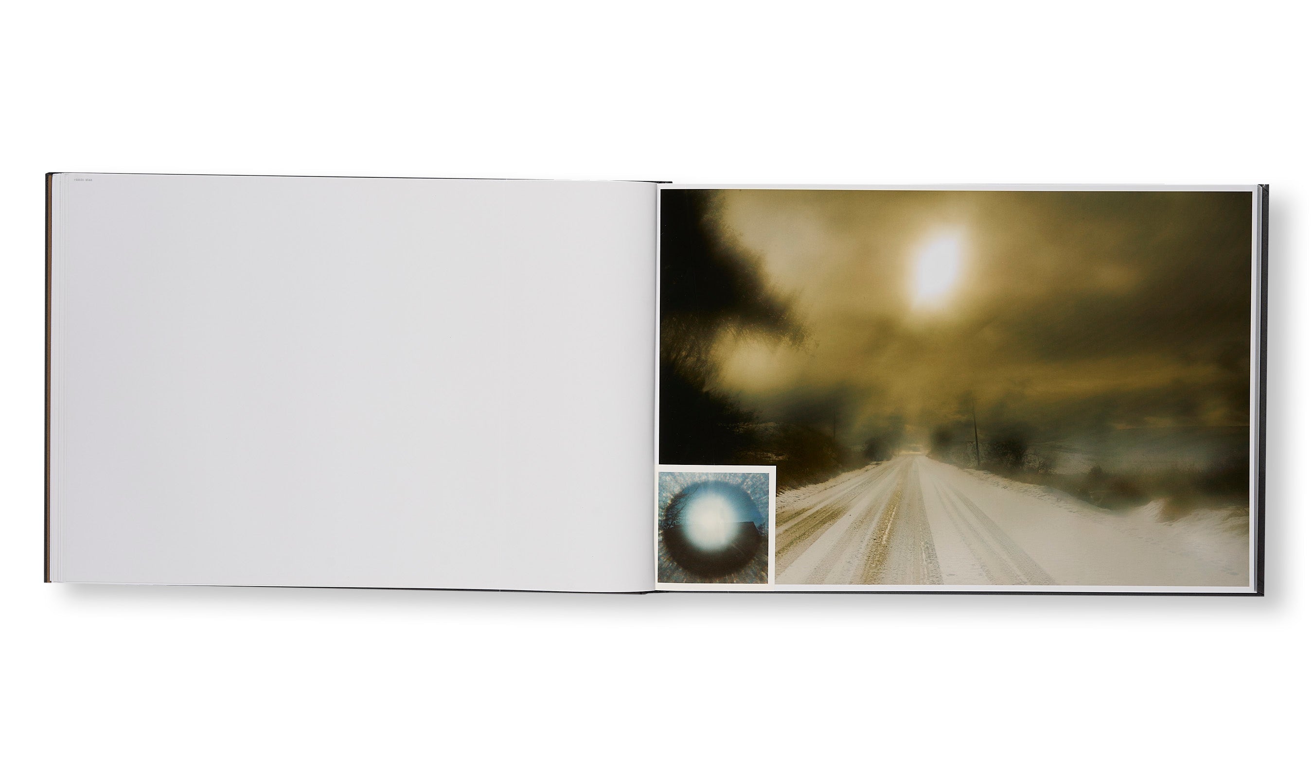 Todd Hido - THE END SENDS ADVANCE WARNING [NEW］