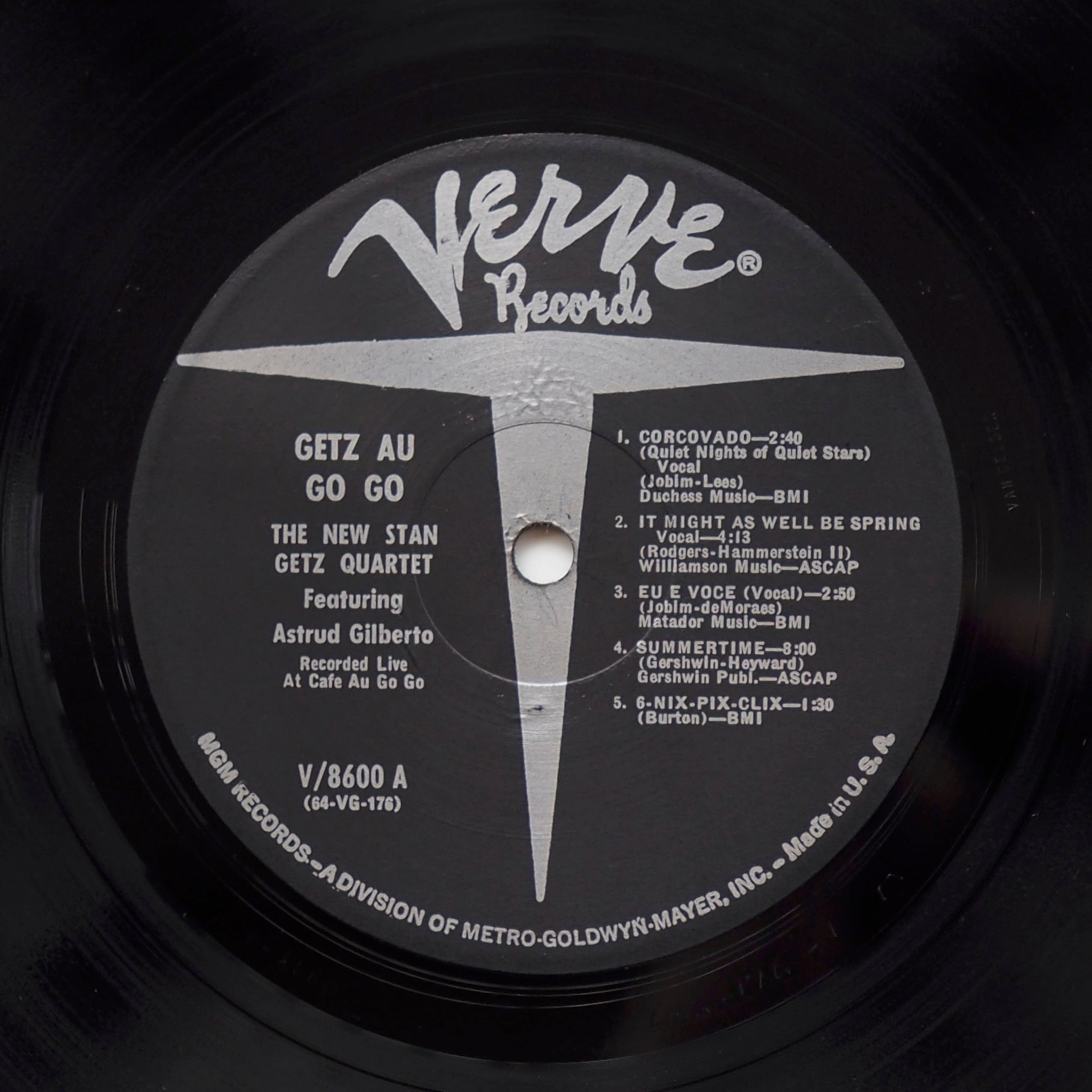 The New Stan Getz Quartet  featuring Astrud Gilberto - Getz Au Go Go [used]