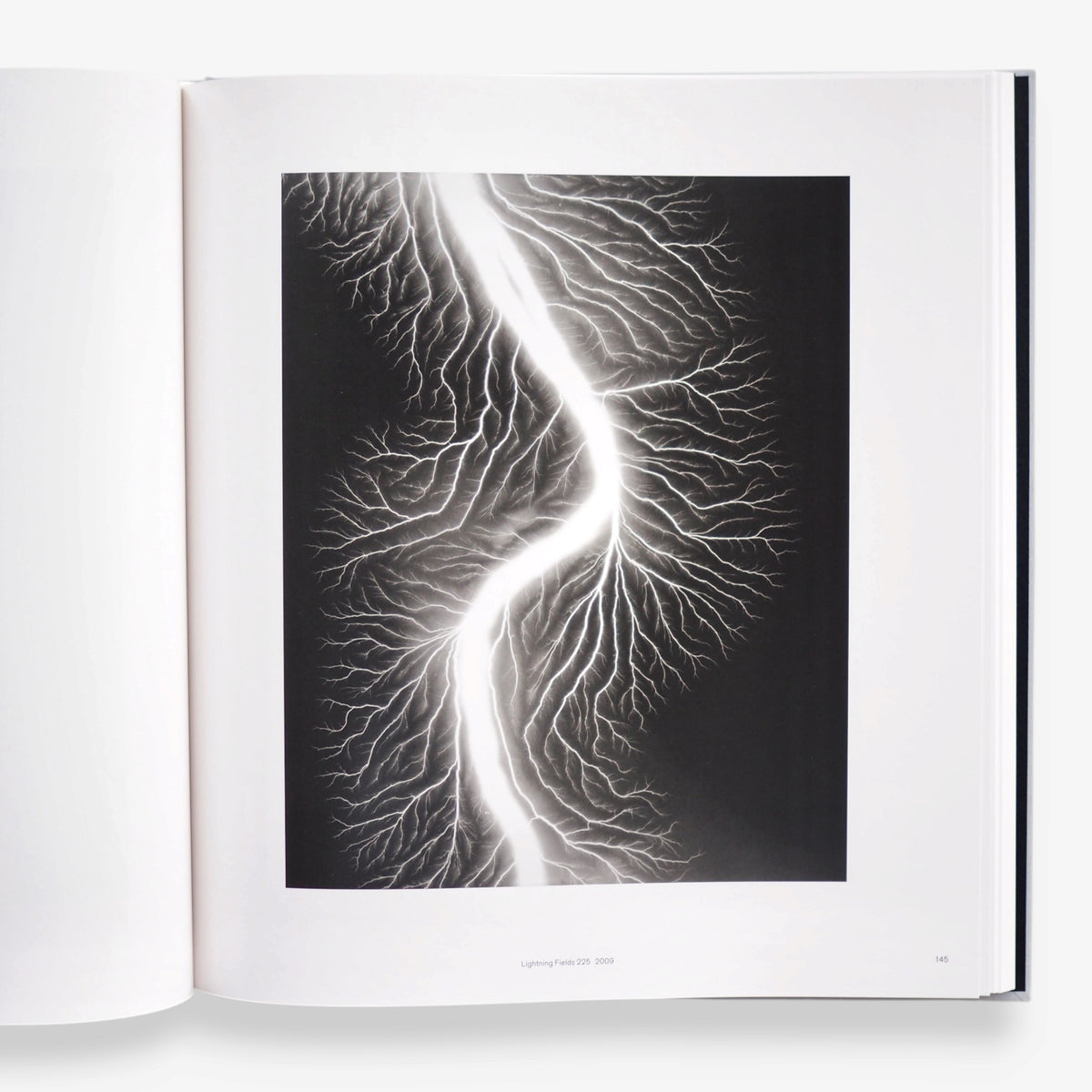 Hiroshi Sugimoto -  TIME MACHINE