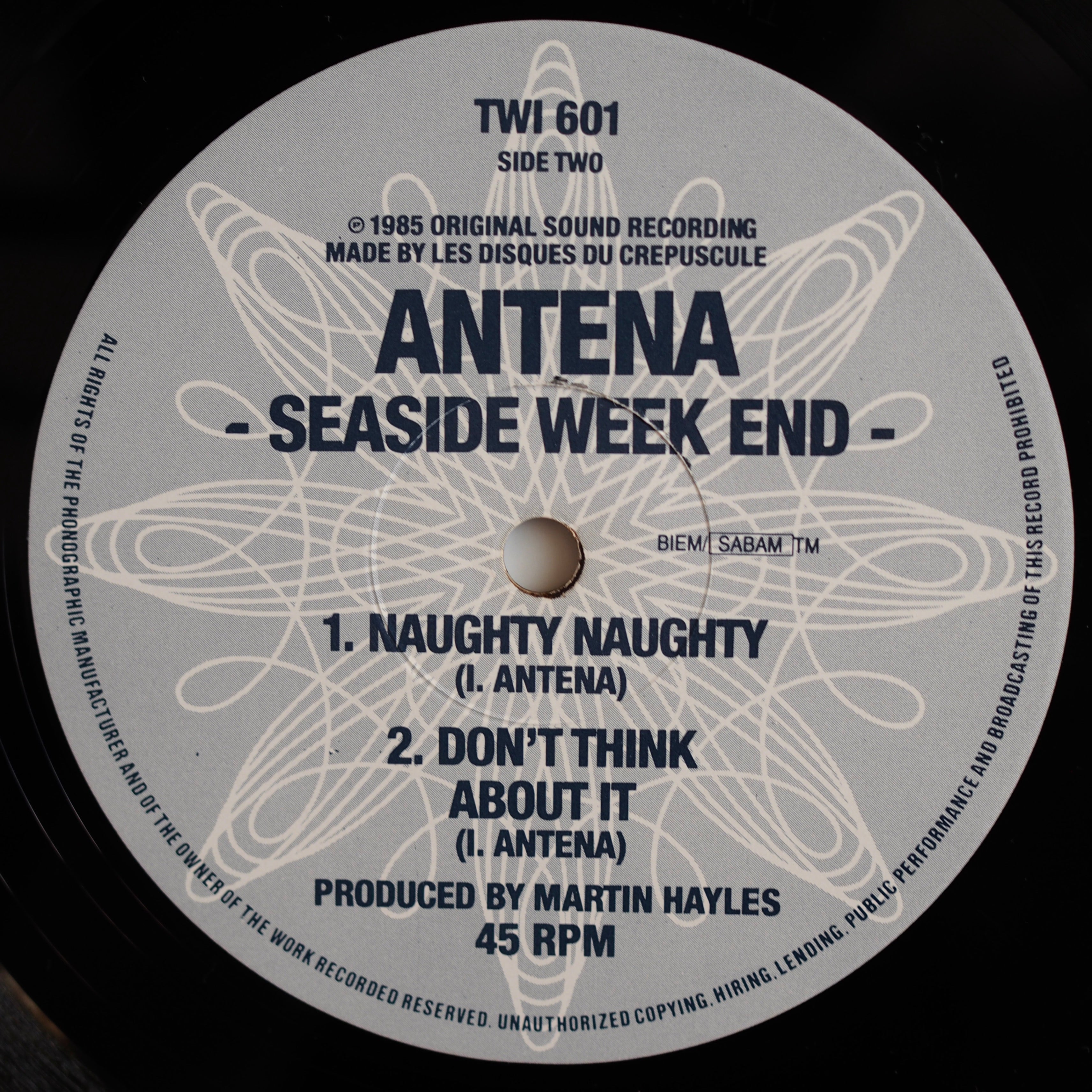 ANTENA - Seaside Week End［used / 2nd restock］