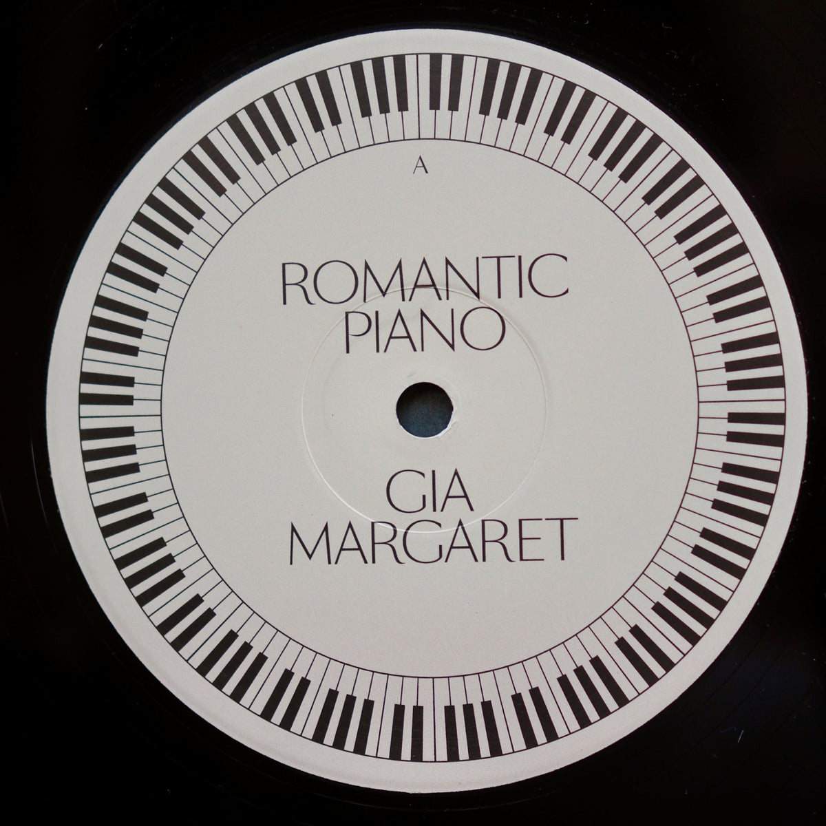 Gia Margaret - Romantic Piano (LP: Black Vinyl) [NEW]