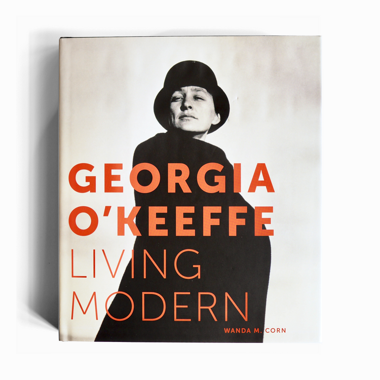 GEORGIA O’KEEFFE : LIVING MODERN [used]